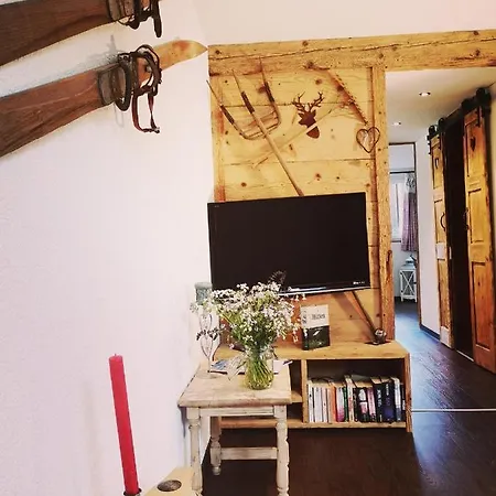 Urchige 2-zimmerwohnung דירה *