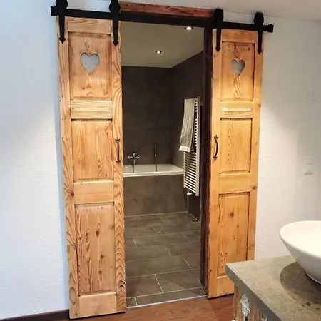 Urchige 2-zimmerwohnung Matten (St Stephan)